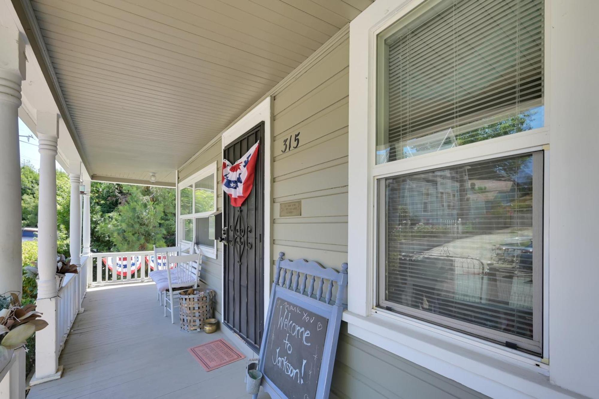 Spacious Downtown Jackson Retreat- Historic Hangout Luaran gambar