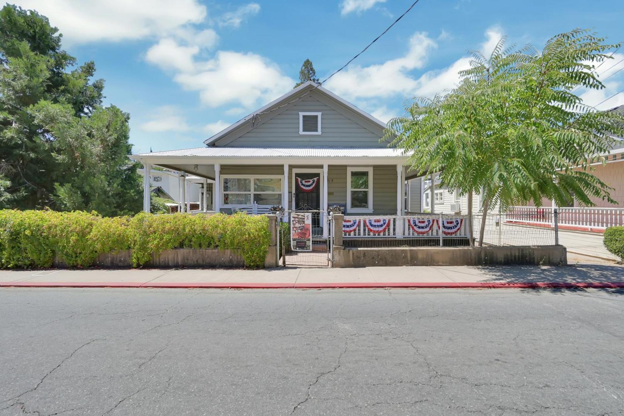 Spacious Downtown Jackson Retreat- Historic Hangout Luaran gambar